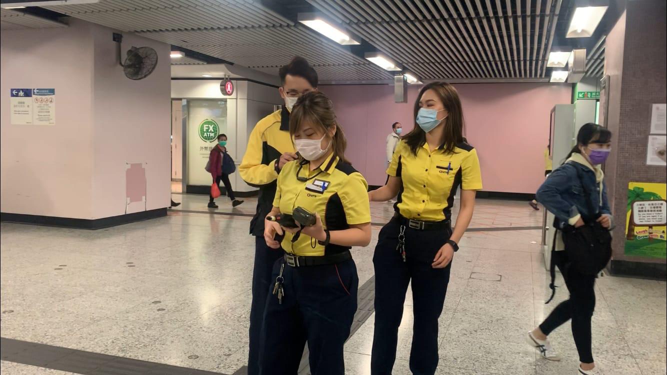 港鐵前線女職員疑似流出「自拍裸照」　網友對比細節覺得是同一個人