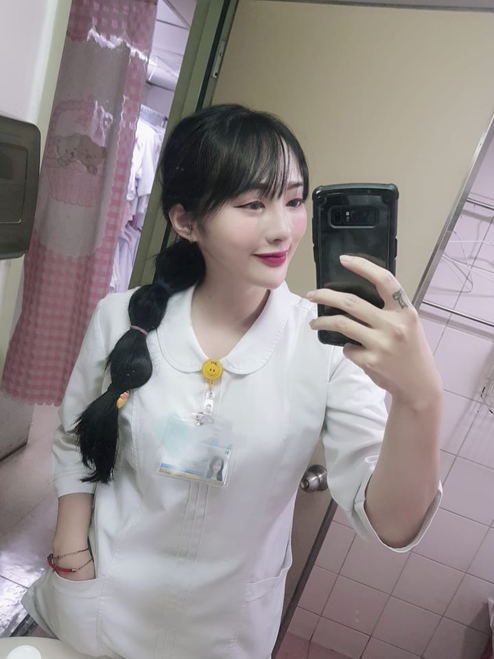 美艷護理師火辣防疫　「罩得住口遮不了胸」掀暴動 - 美女圖 -