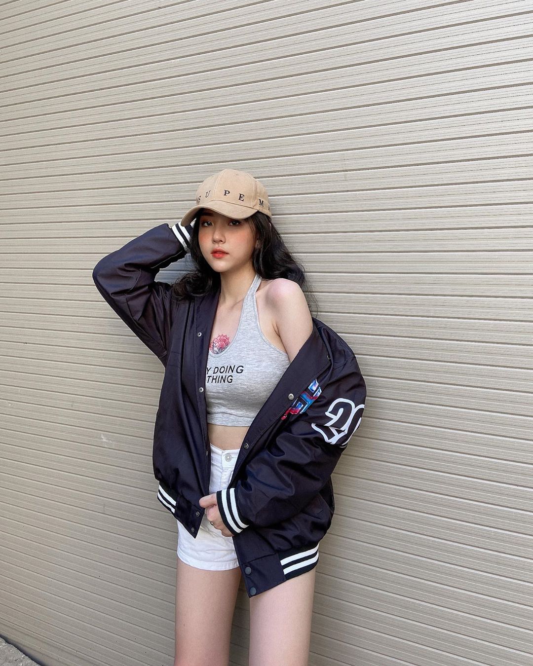 18歲巨乳小美女「Nhã Trân 」奶奶中心刺青超性感，兇猛尺寸發育完全！