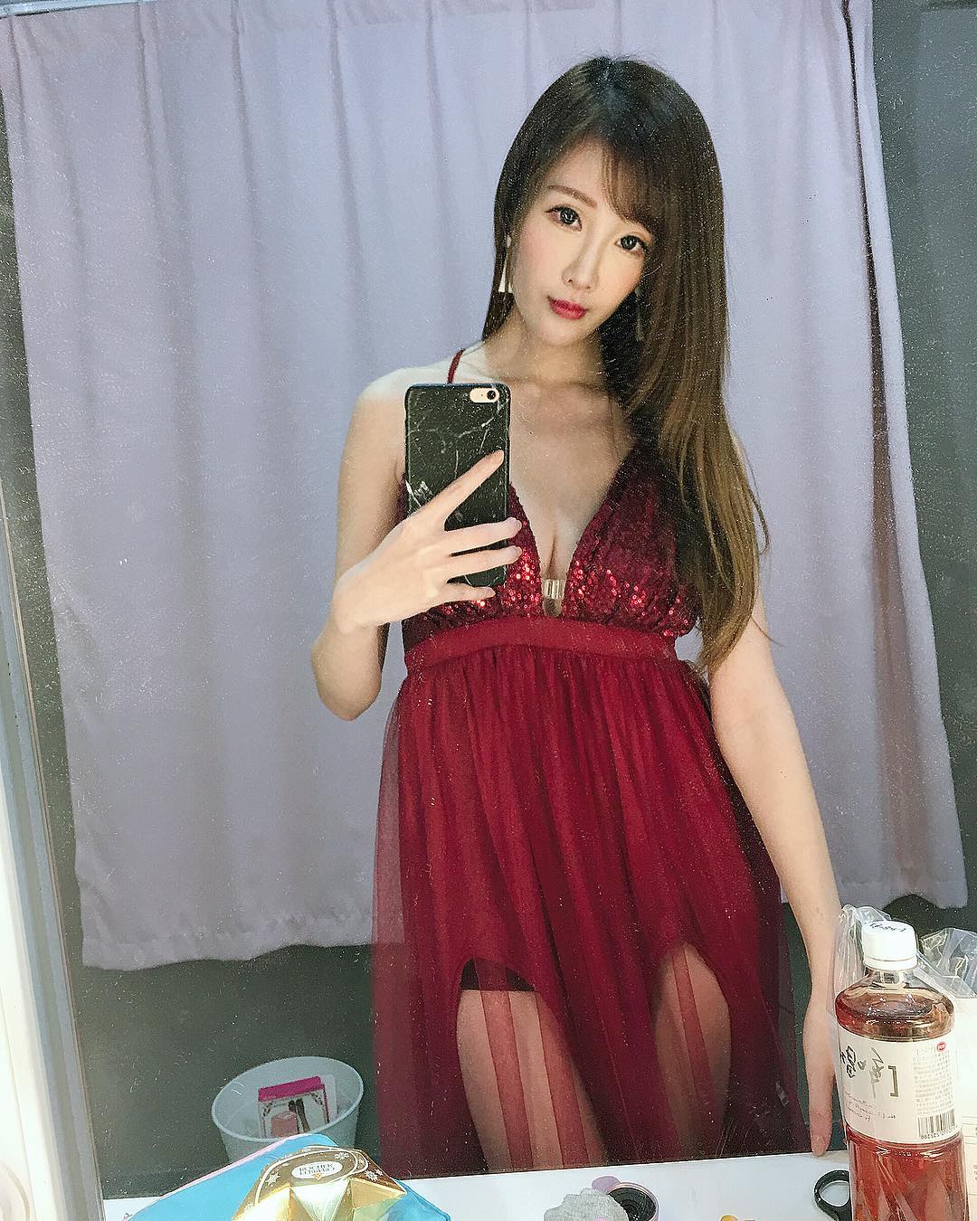 麥麥Mai  甜美露出雪白美胸  相當火辣 - 素人正妹 -