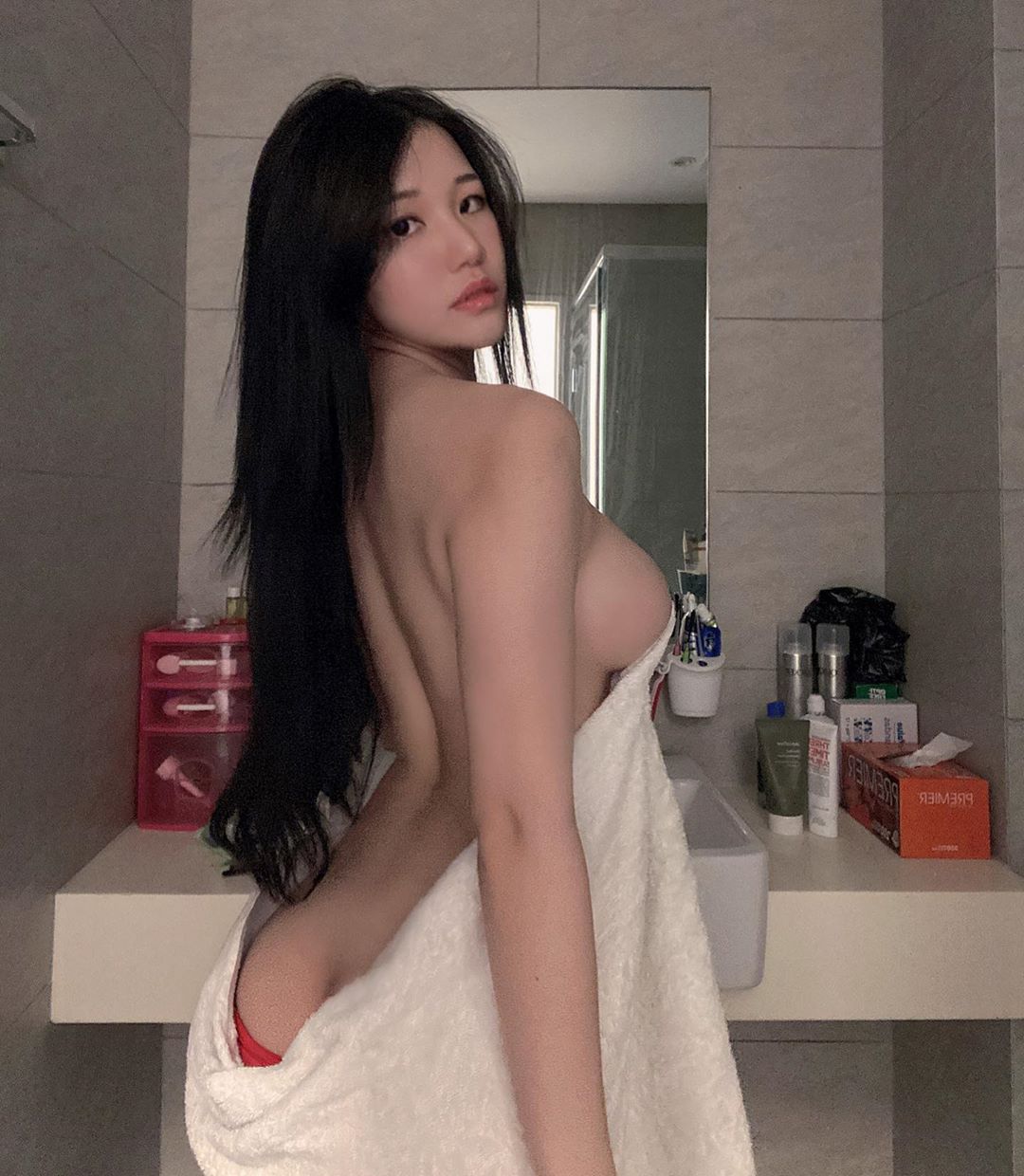 Siew Pui Yi Tangtang dari Malaysia sangat galak dan gila amat seksi.