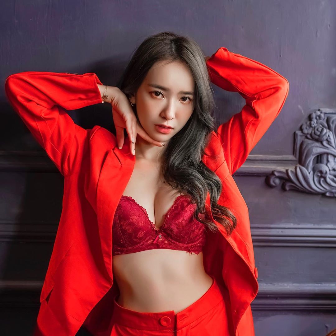 雅涵Kimi 渾圓形狀讓人受不了 好身材成為目光焦點 - 美女圖 -