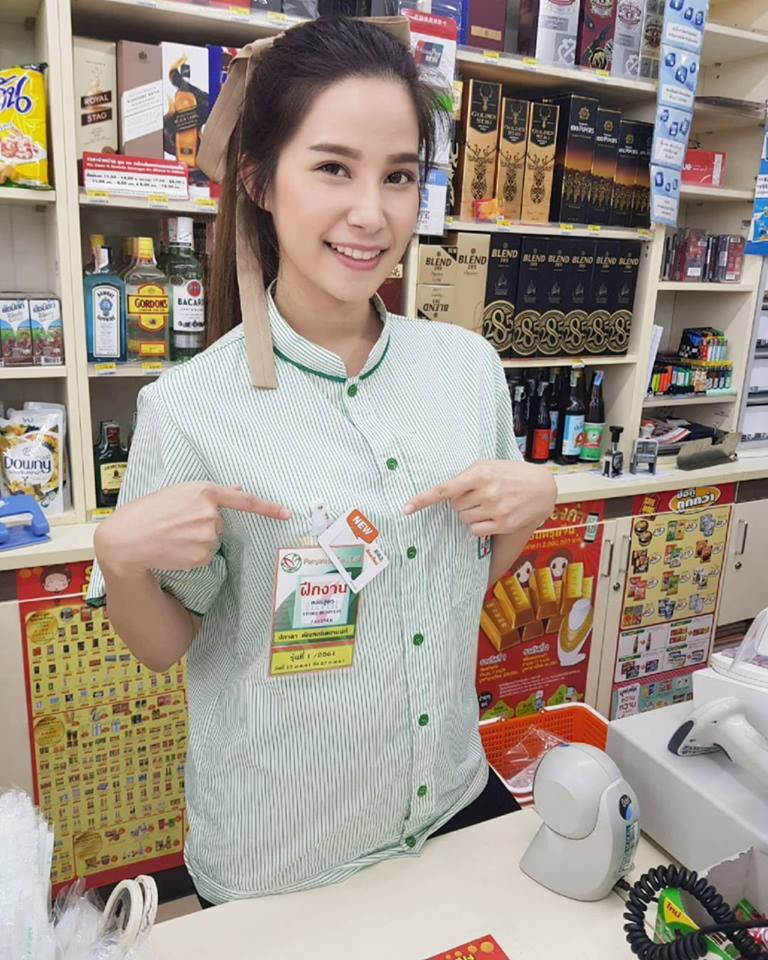 想追上她！商店絕美「正妹店員」馬拉松照讓網友戀愛　運動練出姣好身材