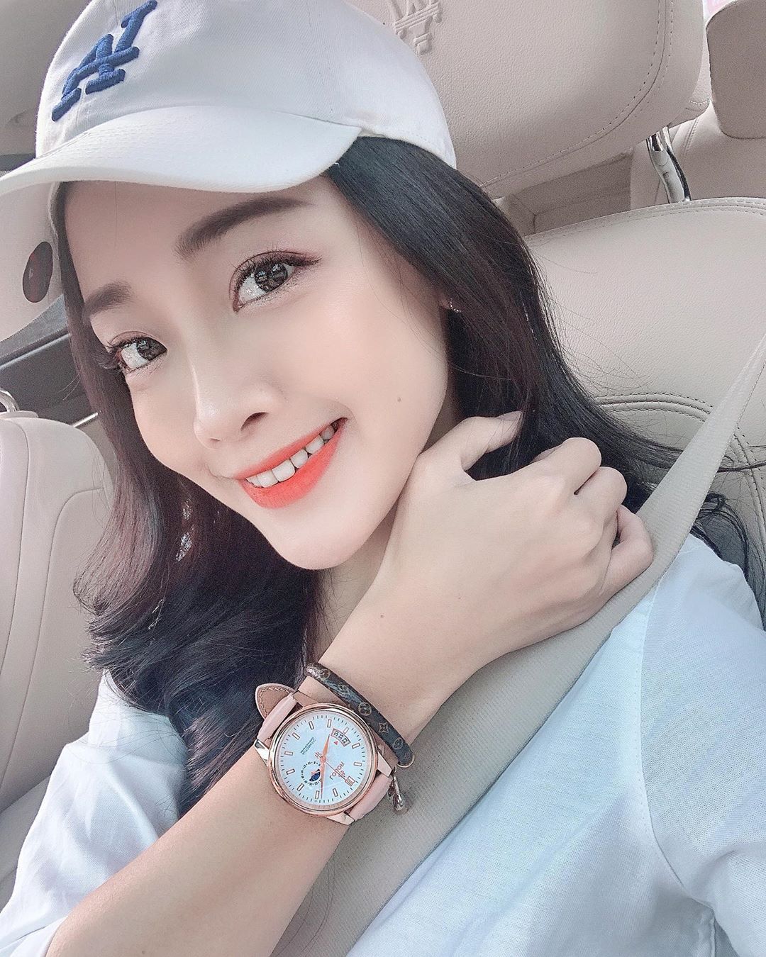 奎奎 Kuikui Chen  魔鬼身材太誘人！網暴動：求門 - 美女圖 -