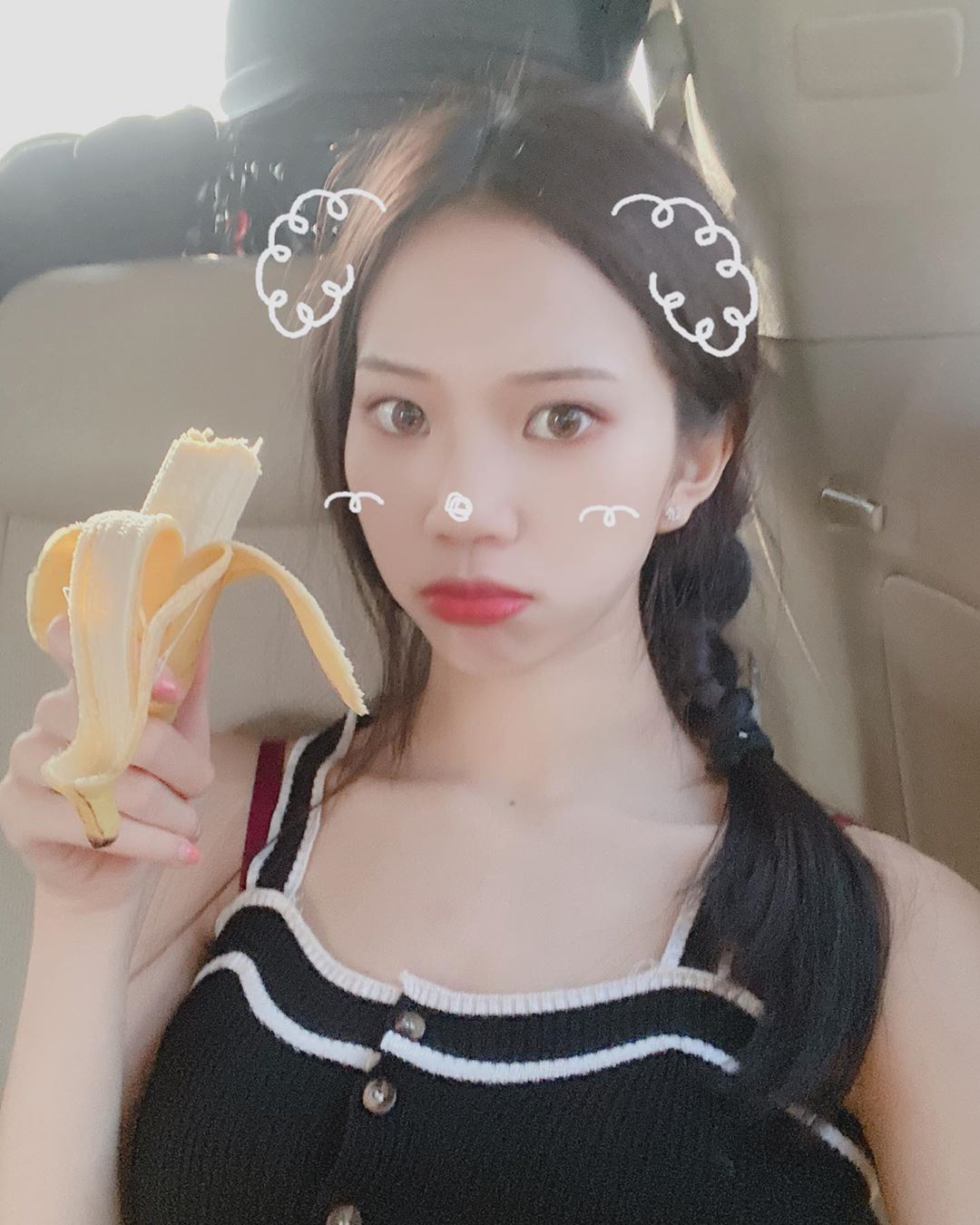 易芝Vian 顏值零缺陷...看了直接in爆:受不了 - 美女圖 -
