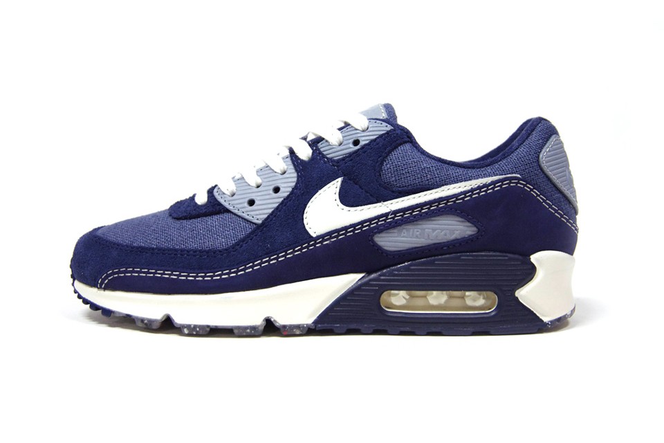 https___hk.hypebeast.com_files_2020_05_nike-air-max-90-diffused-blue-cw6208-414-.jpg