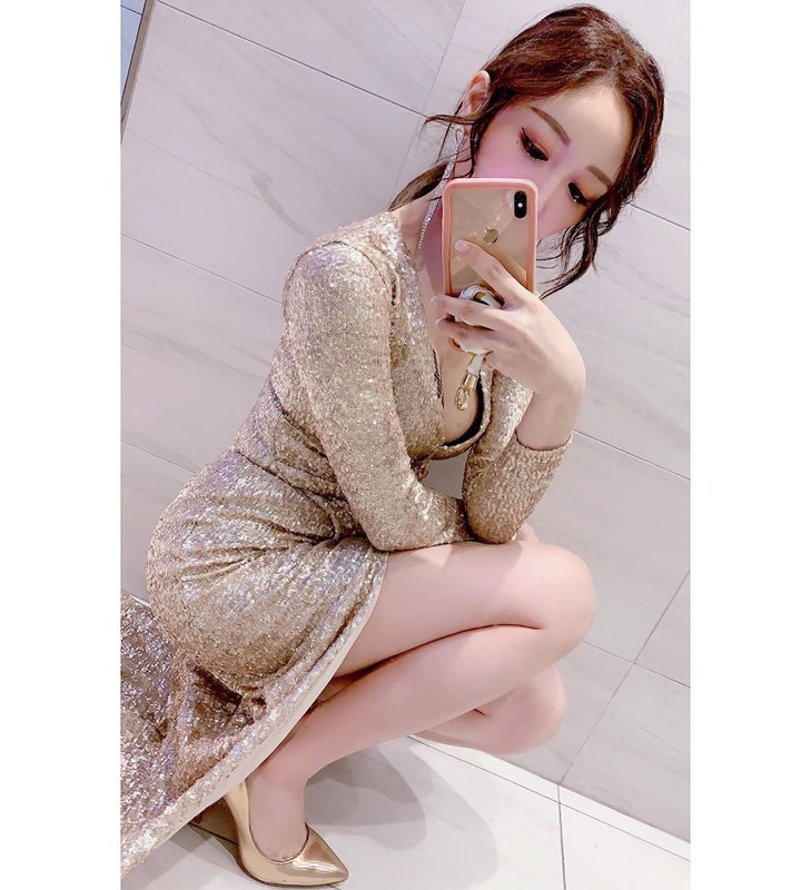 葉妮妮泰晶殿按摩完拍照僅穿著粉紅色小褲褲第二張照片這嬰兒趴太誘惑 - 美女圖 -