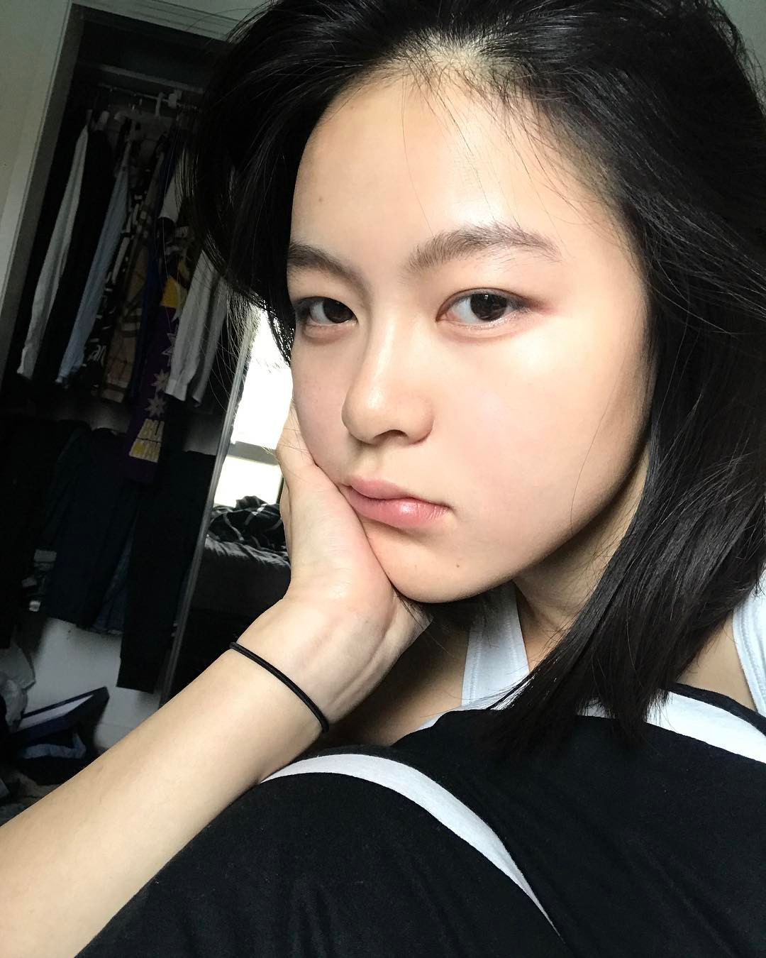 姐姐只是常失眠 9527.1 - 美女圖 -