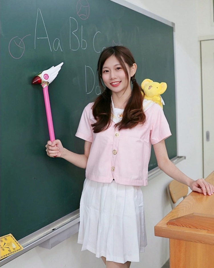 幼稚園老師有胸又有腿～ - 美女圖 -