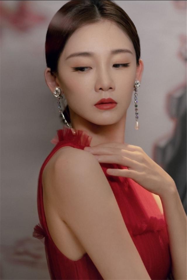 大陸女星苗苗，文藝范十足 - 亞洲美女 -