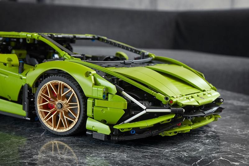 https___hk.hypebeast.com_files_2020_05_https___hypebeast.com_image_2020_05_lego-.jpg