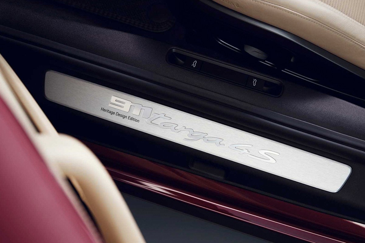 https___hk.hypebeast.com_files_2020_06_Porsche-911-Targa-4S-Heritage-design-Edition-7.jpg