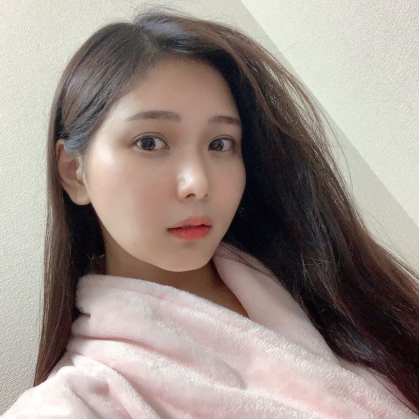 火辣選美小姐「兩顆巨大乳球已蹦出」，兇猛畫面辣到無法忽視！