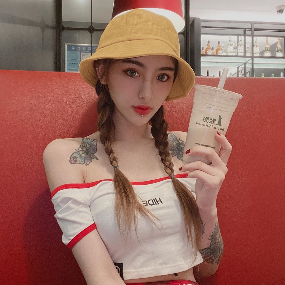 對岸知名的DJ Summerk - 美女圖 -
