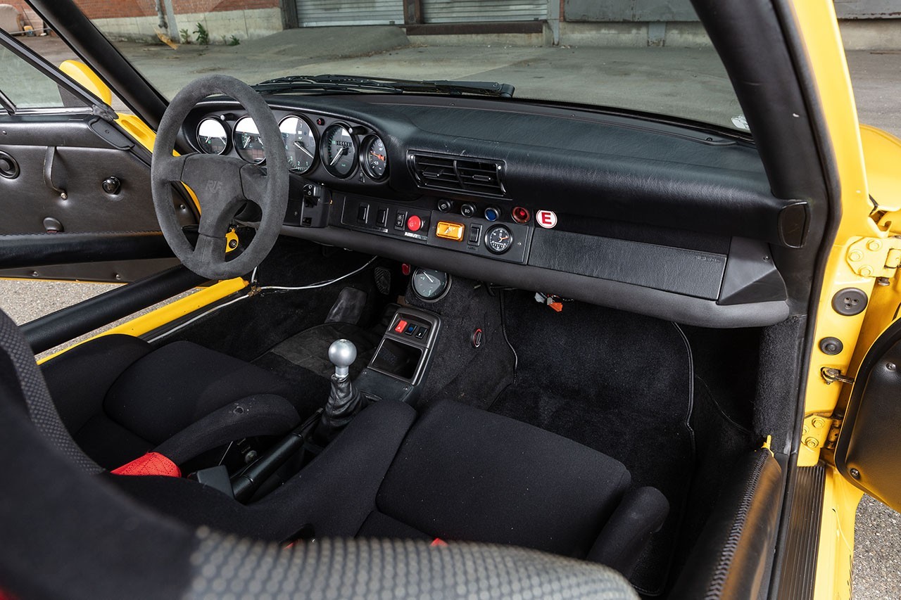 https___hk.hypebeast.com_files_2020_06_1997-ruf-ctr2-sport-porsche-933-911-turbo.jpg