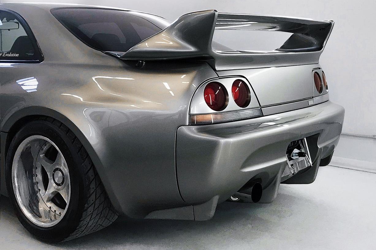 https___hk.hypebeast.com_files_2020_06_1995-nissan-skyline-gt-r-r33-veilside-com.jpeg