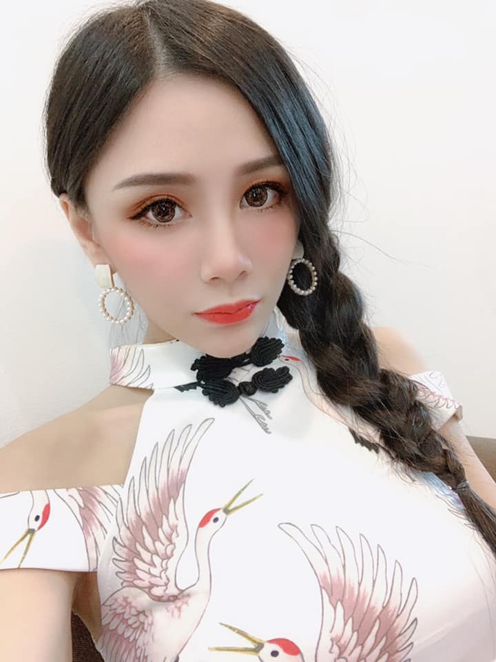 理想女友在這裡！讓 168 cm 氣質正妹「奶茶兒」用「深邃大眼、性感身材」收服你的心