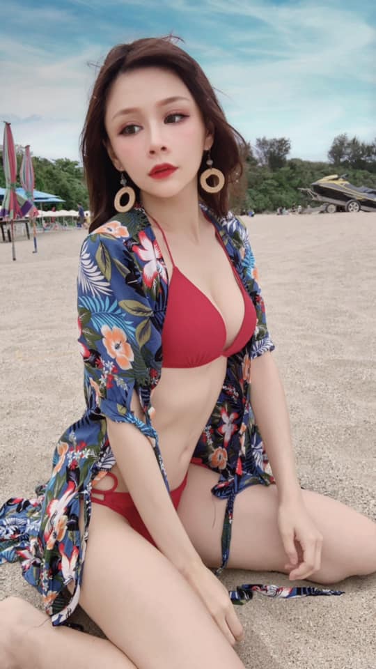 理想女友在這裡！讓 168 cm 氣質正妹「奶茶兒」用「深邃大眼、性感身材」收服你的心