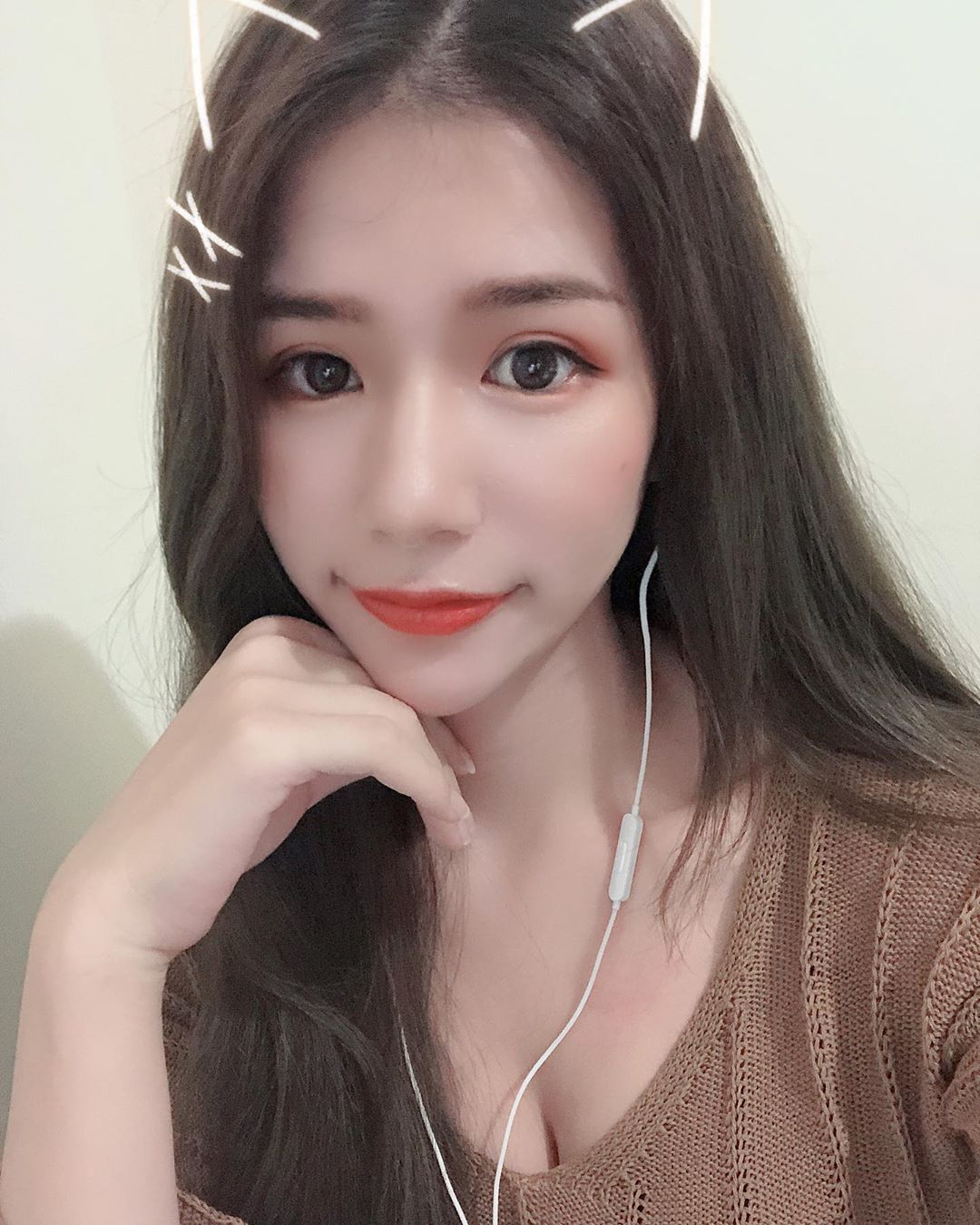 喬喬  白嫩臉蛋清新脫俗.....豪乳大解放沒在怕！ - 美女圖 -