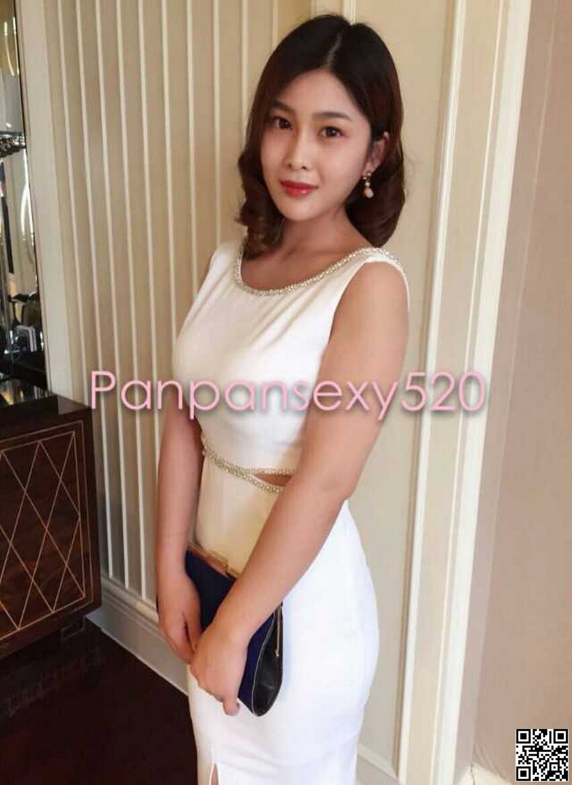 骑 士 屋 美 女 套 图. 闫 盼 盼... 所 有 资 源 均 收 集 至 网 络.如 有 侵 权.告 知 删 除.