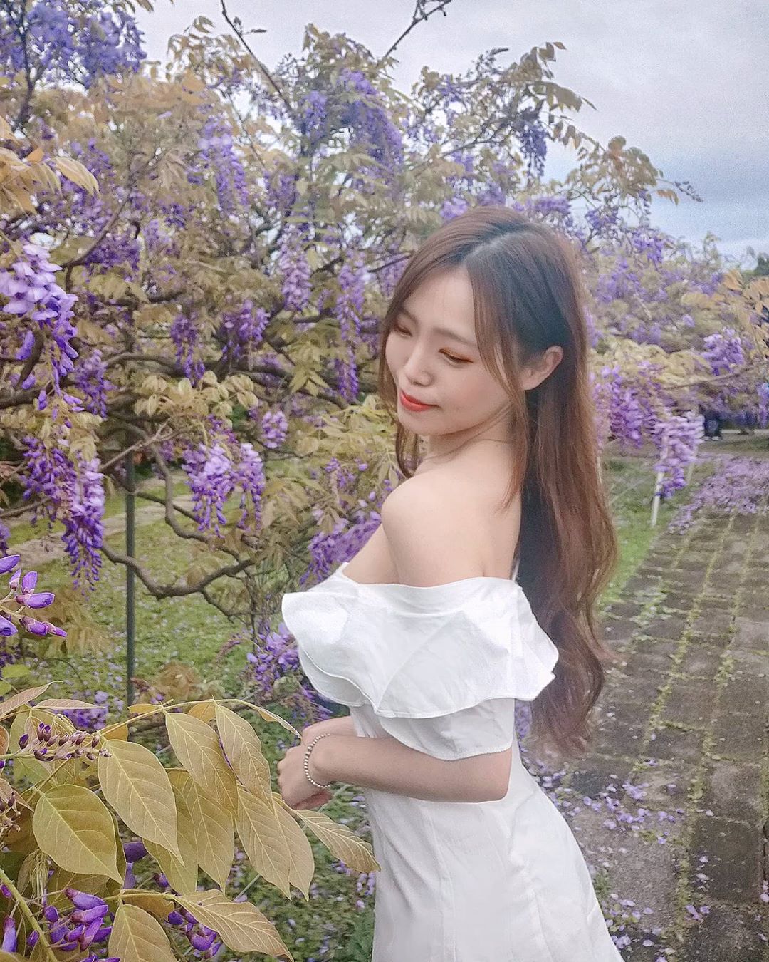 張瑜Tako  「雪白巨炮炸開比基尼」這曲線堪稱極品 - 美女圖 -