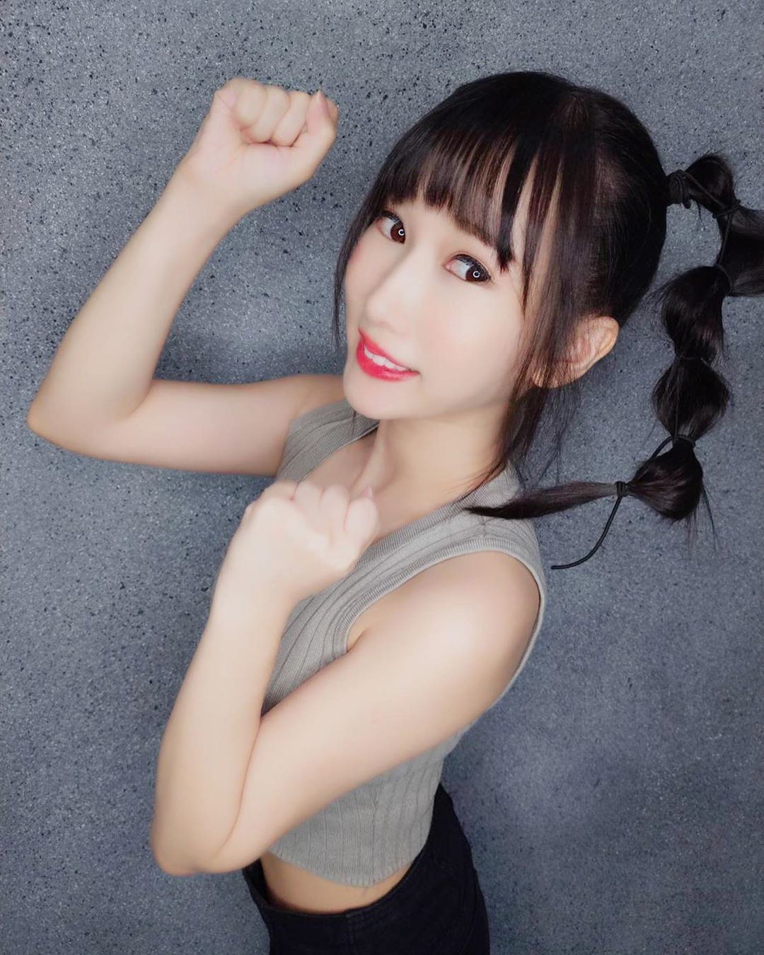 又又 黃鈺文  大曬「辣乳」氣質臉蛋擄人心 - 美女圖 -