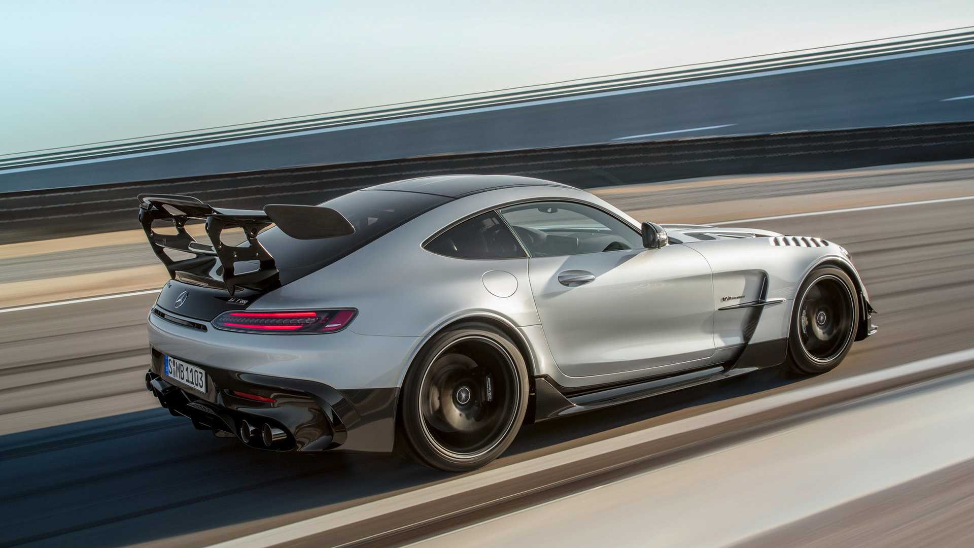 mercedes-amg-gt-black-series-2020 (10).jpg