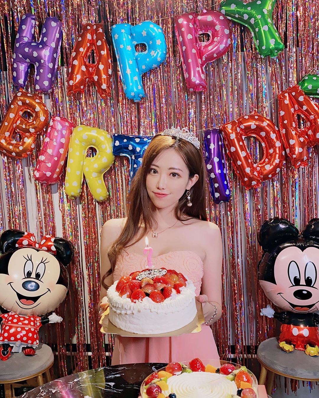 吳芸帆  胸前那對Q彈美乳凹凸有致誘人...... - 美女圖 -