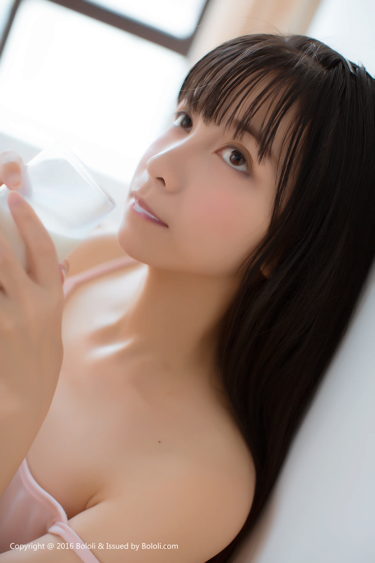 真空睡衣 nipple outline seduction