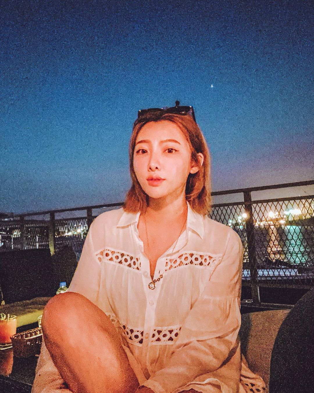 Leila黃皮皮  有著白皙美腿和甜蜜微笑相當迷人 - 美女圖 -