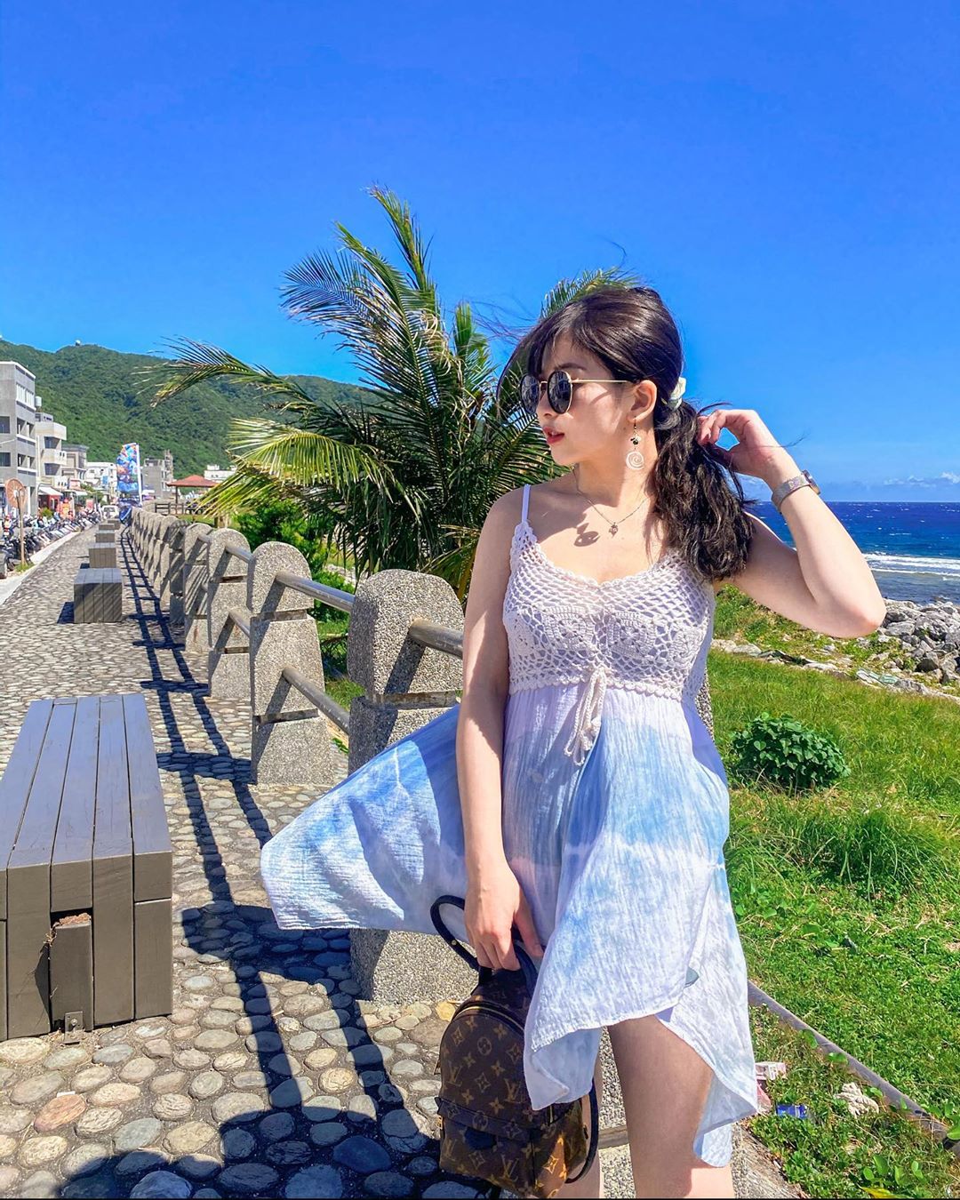 TIFFANY CHEN  清純外表下兩粒乳彈藏不住 - 素人正妹 -