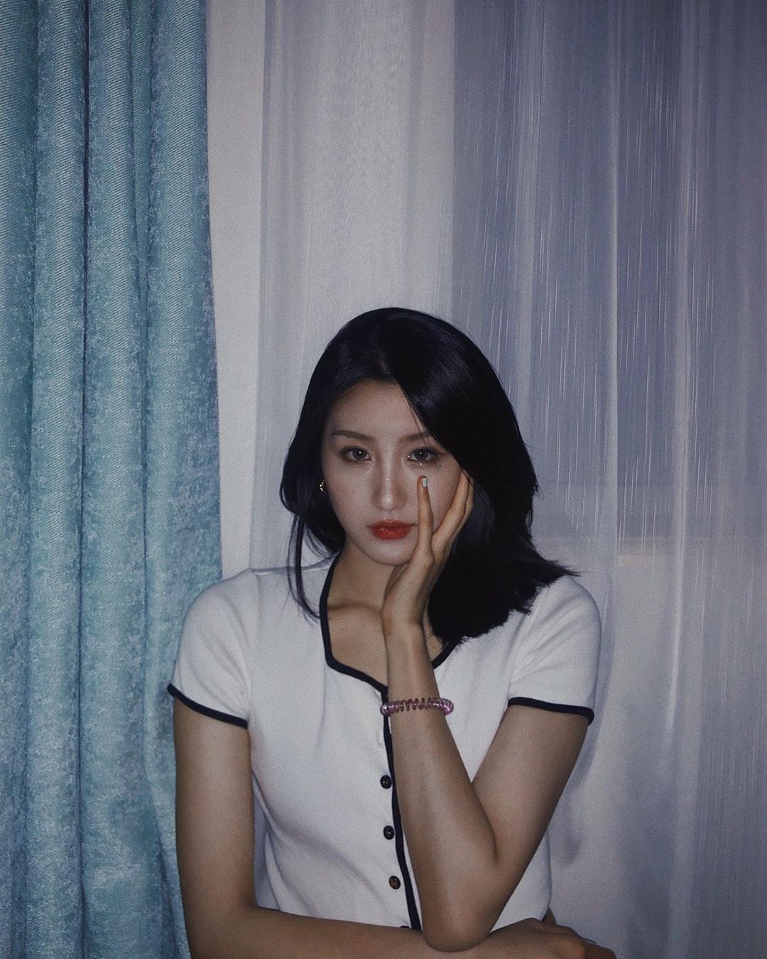 姐姐最近心情不好 于儷然 - 美女圖 -