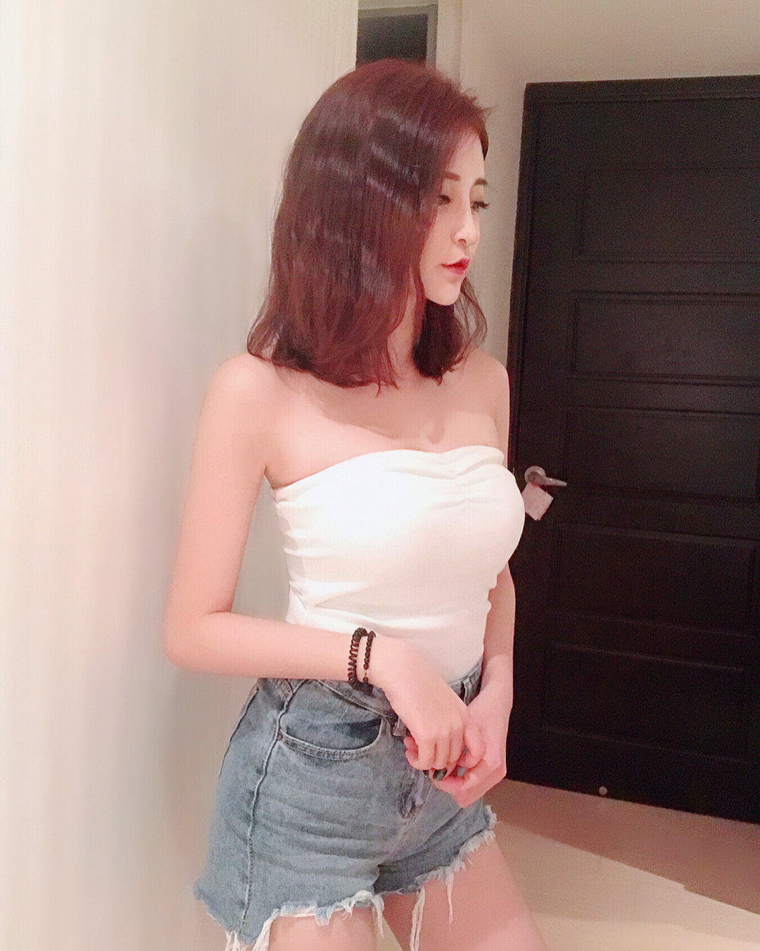ᴍɪɴ敏敏  渾圓美乳!性感飽滿讓人無法忽視 - 美女圖 -
