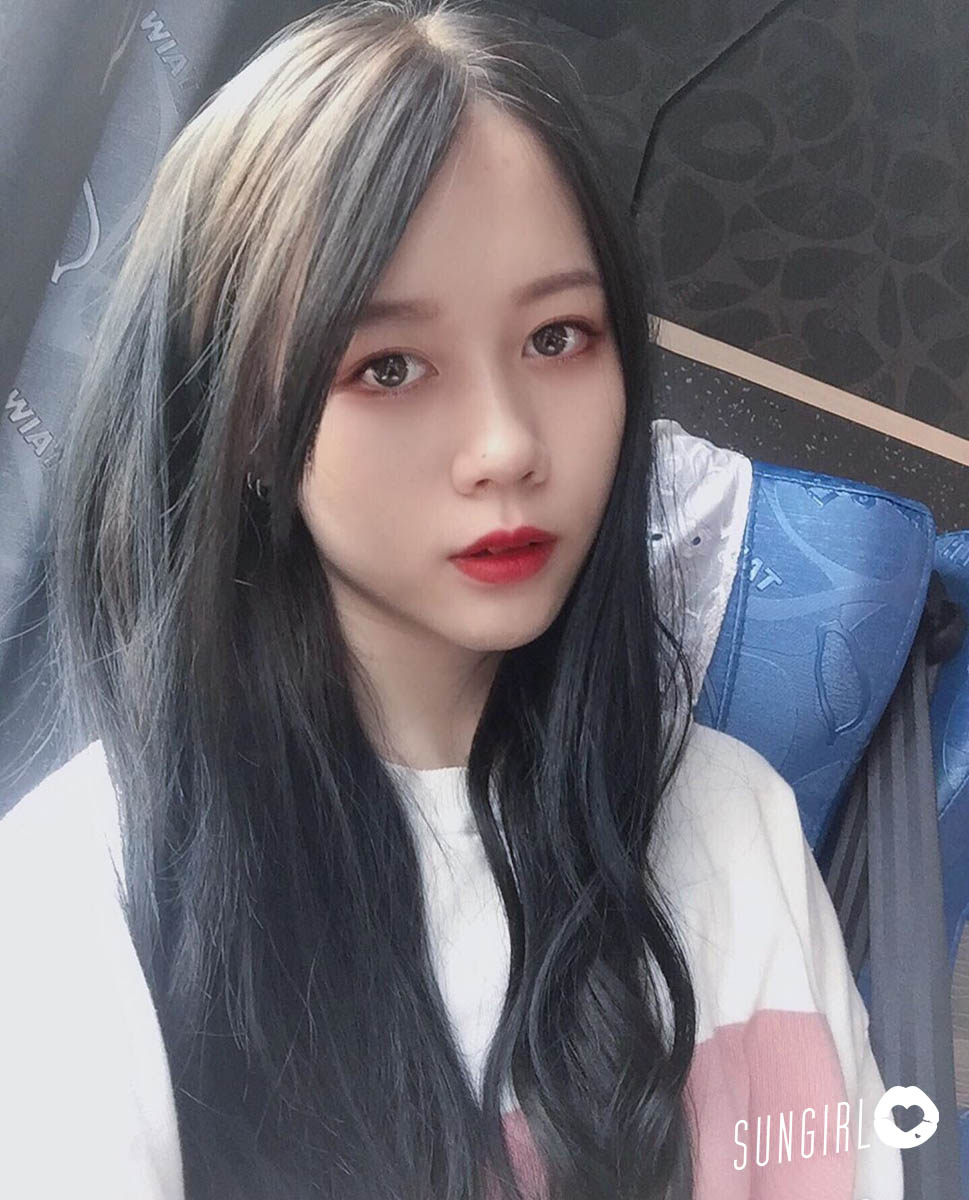 台灣正妹 林、鋼琴小才女轉當Youtuber鋼琴驚豔全場! - 美女圖 -
