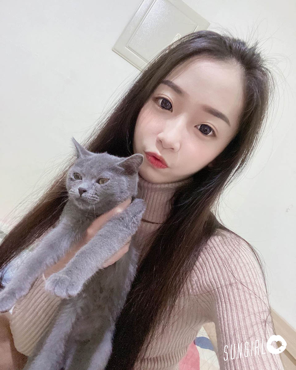 雙雙、火辣身材抖音搖起來! - 美女圖 -