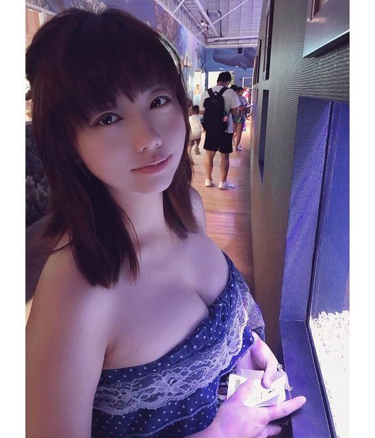 歷史系女孩兇兇der好驚人！～小艾Galo - 美女圖 -