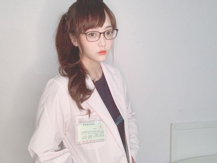 護理師又正又大～學長Abby - 美女圖 -