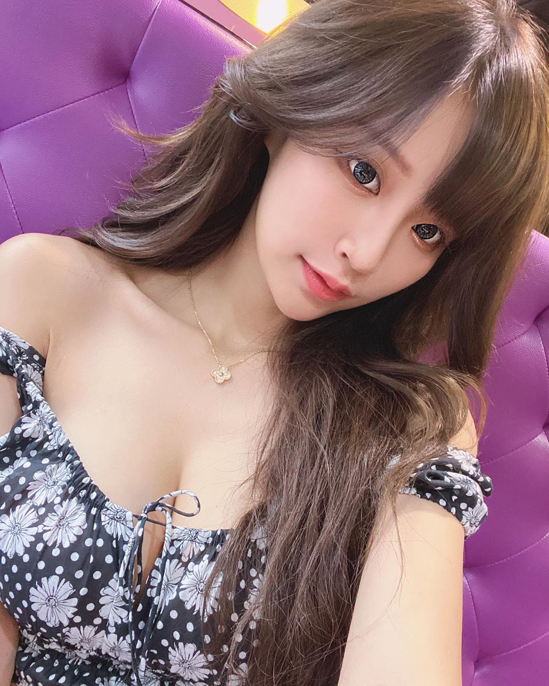 小雲寶寶  豪乳奶香四溢.....螞蟻腰曲線超狂 - 美女圖 -