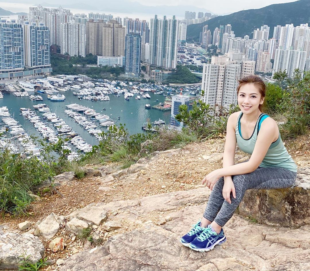 最近好多香港人移民到台灣 鄧伊玲 - 美女圖 -