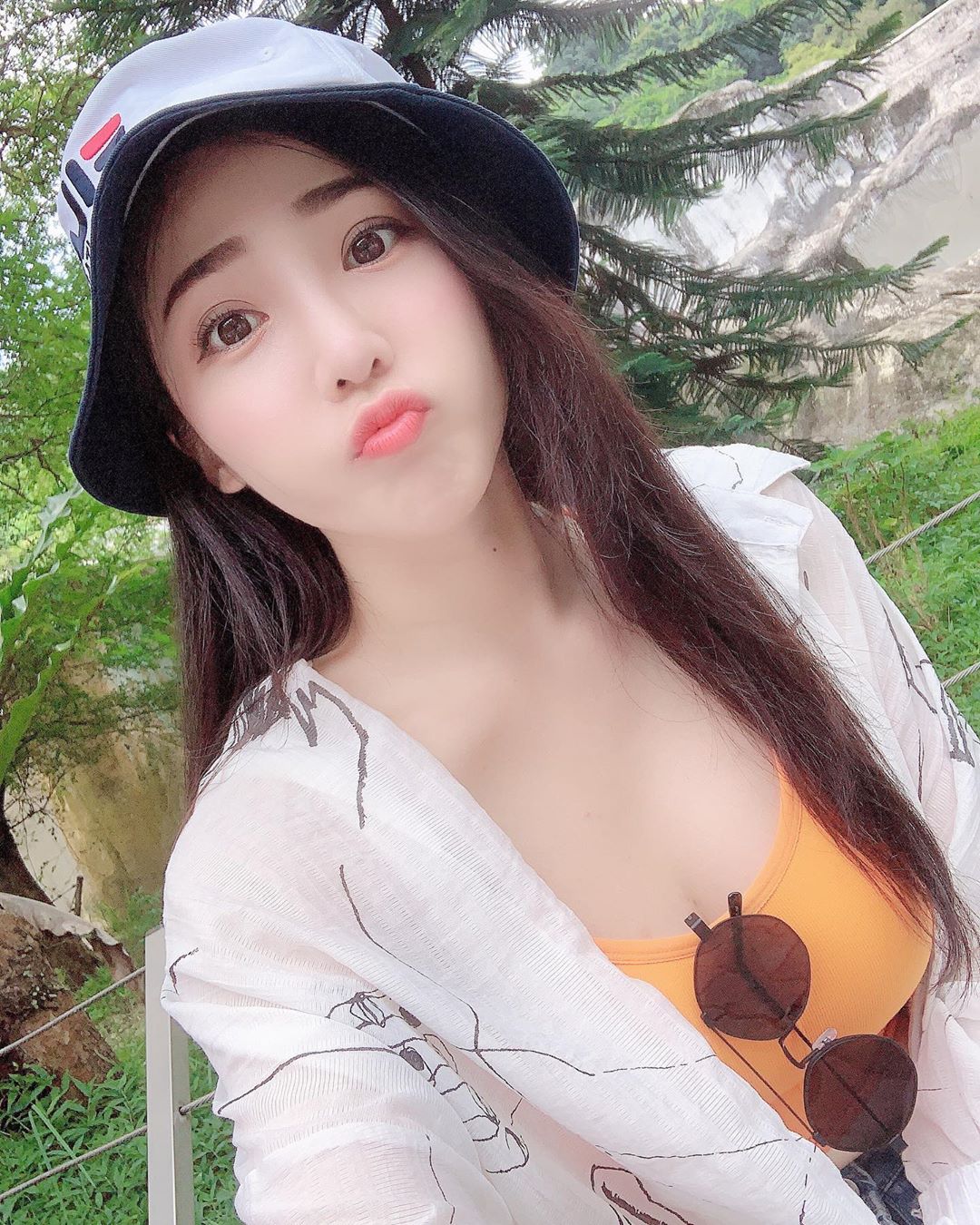 許薇安Vivi Hsu 曝光火辣美胸收服人心 ... - 美女圖 -