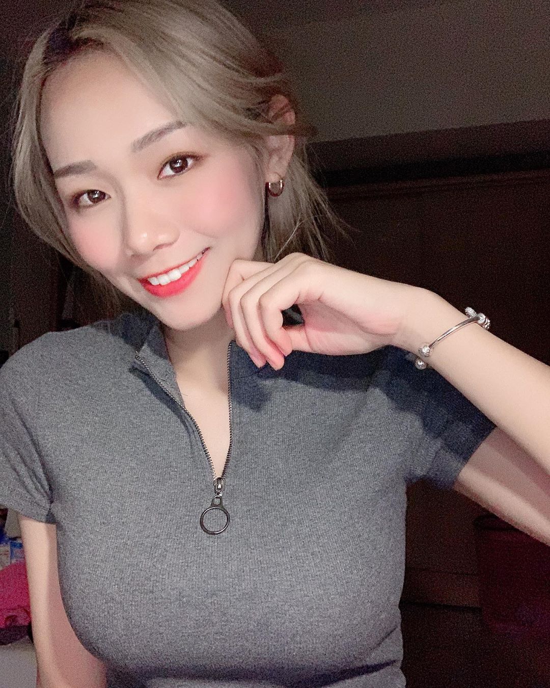 桃園娜美 「雪白豪乳」深溝全露出 ...讓人難以抗拒 - 美女圖 -