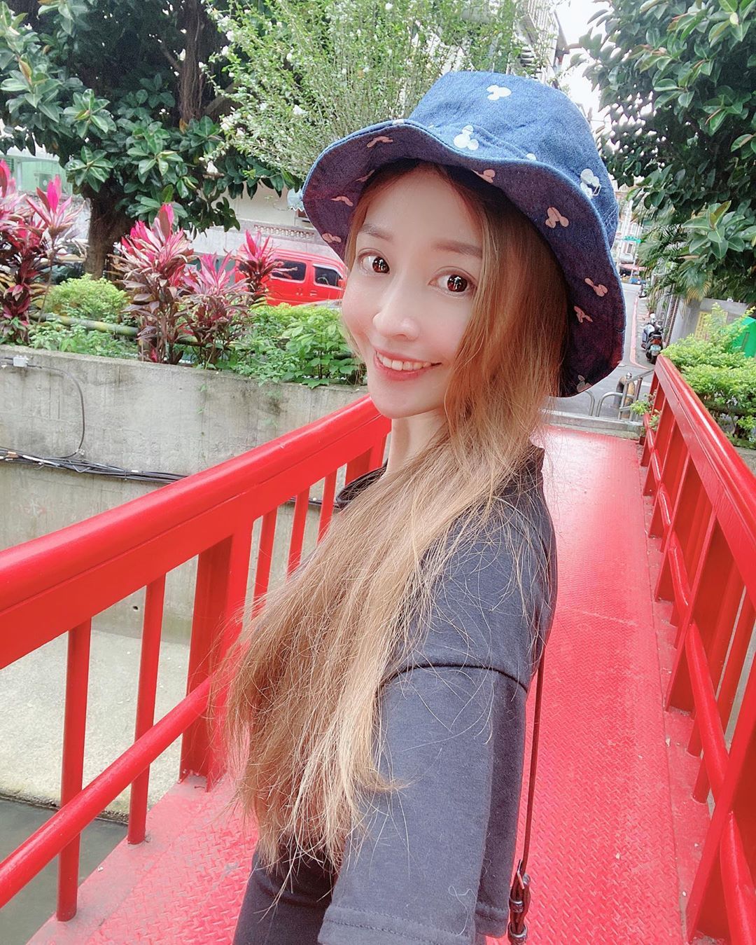 Lucy倪千淩  車模女神性感大解放.....一看不得了 - 美女圖 -