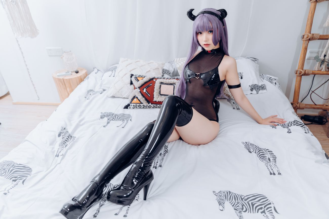 SJ Taro Yuko purple-haired succubus-8.jpg