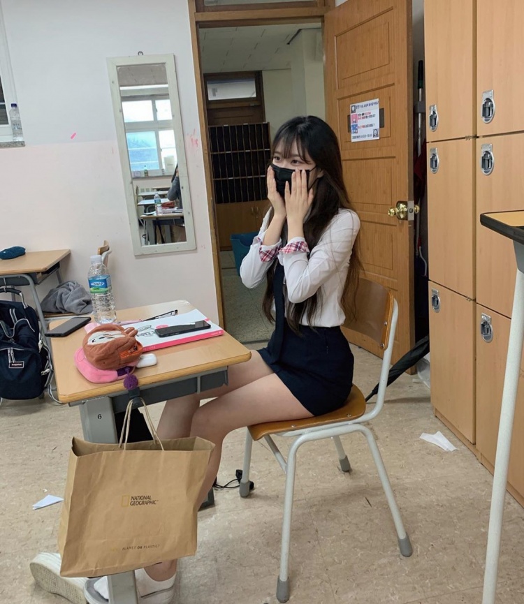 旁邊女同學這麼香 上課該怎麼專心?～백 징니 - 亞洲美女 -