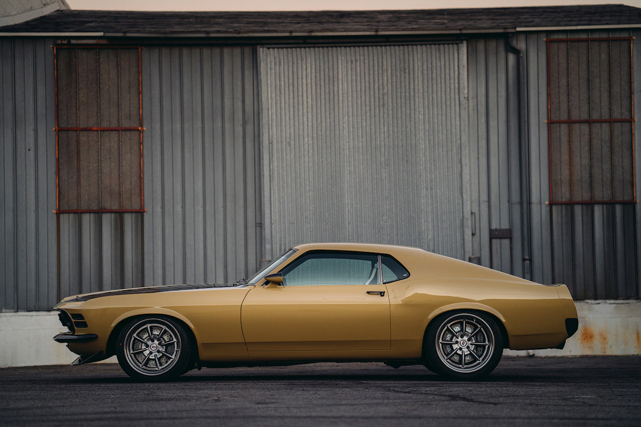 robert-downey-jr-1970-ford-mustang-boss-302-custom-2.jpg