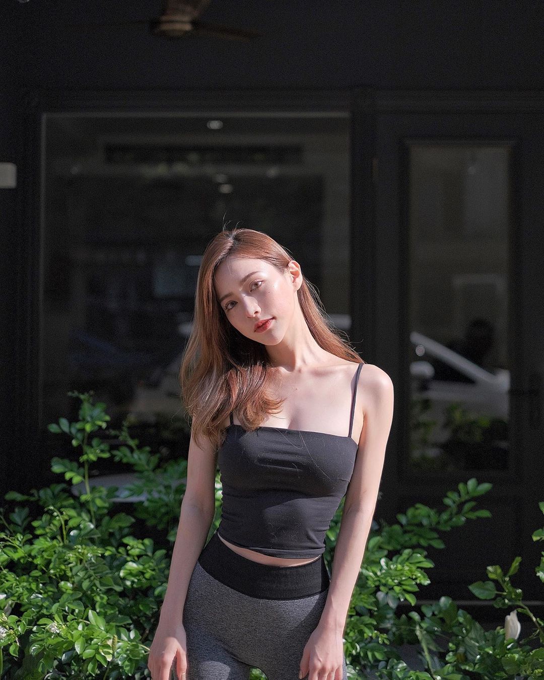 夏天穿毛線衣 太讚了 小豬 - 美女圖 -