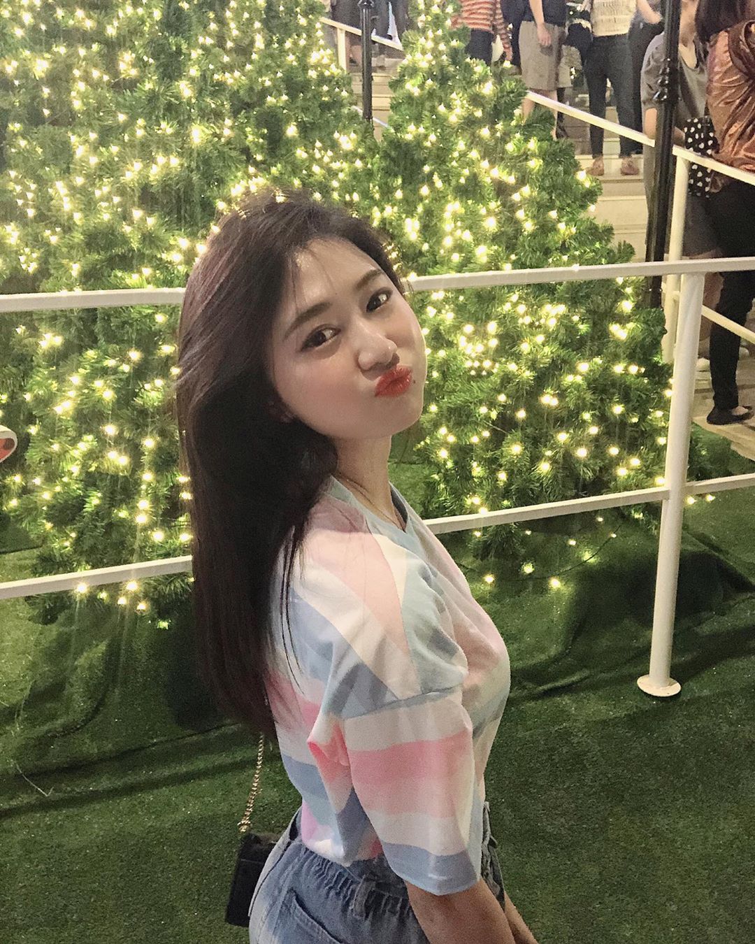 嬰兒肥笑起來更美 惠勤 - 美女圖 -