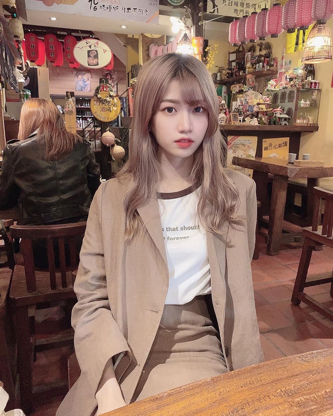 正妹女大生惟蒨  甜美氣質讓人看了心花怒放 - 美女圖 -