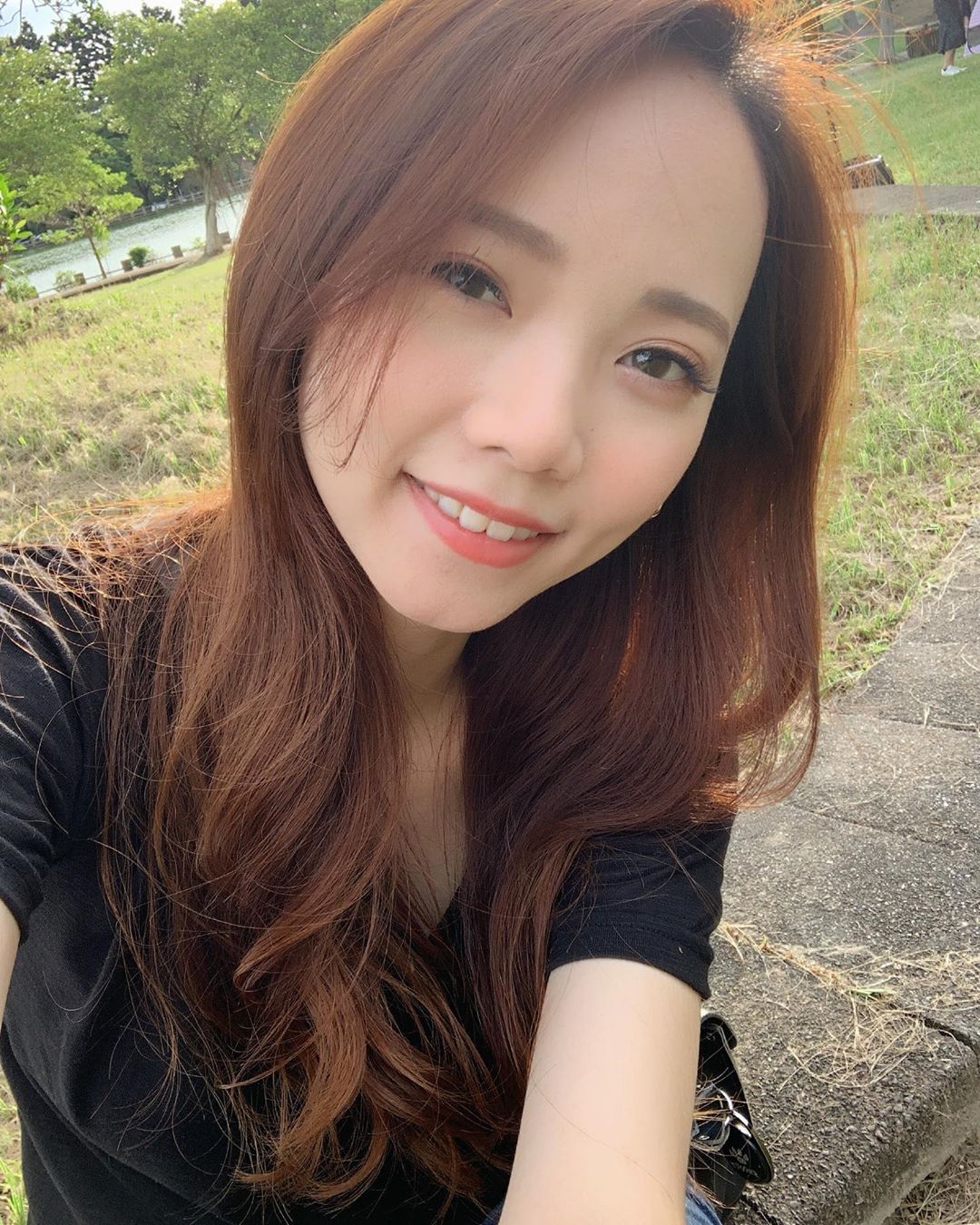 柔瑜Zoey  長腿氣質OL深藏不露好身材太驚喜 - 美女圖 -