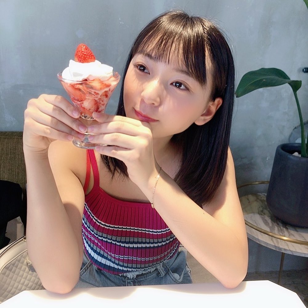 滿出來初戀感！鄰家系女孩「塩川莉世」清新氣質空靈脫俗　讓人突然好想談戀愛